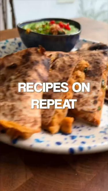 Cheesy Chickpea Quesadillas Recipe. Easy Lunch Ideas No Meat, Queer Eye Recipes, Quesadilla Recipes Vegetarian, Plant Based Diet Breakfast, Mexican Spice, Vegetarian Quesadilla, Plant Based Recipe, Dinner Vegetarian, Recipe Soup