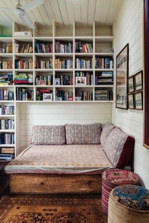 Looking to make the most of a small guest room? This charming space doubles as a cozy reading nook with built-in shelves and a comfy daybed. Discover how to create a welcoming retreat for your guests in our latest blog post. Click to read more! #GoTinySpace #SmallGuestRoom #GuestRoom Australian Country Decor, Day Bed Reading Nook, Bed As Couch, Tiny Book Nook, Diy Day Bed, Bed Library, Country Style Magazine, Small Guest Room, Australian Country