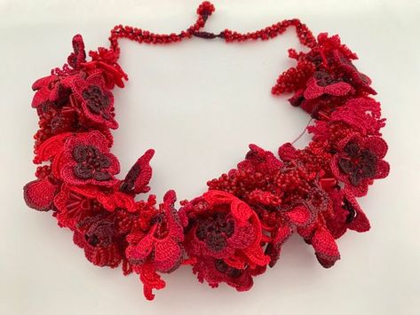 Choker Crochet, Boho Pendant Necklace, Bohemian Headband, Red Pendant, Flower Choker Necklace, Flower Choker, Red Pendants, Jewelry Flower, Fiber Jewelry