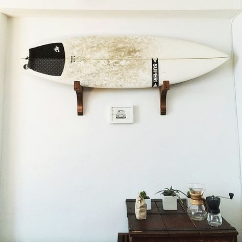 Hallway ideas Surfboard Storage, Deco Surf, Surfboard Rack, Mavericks Surfing, Kelly Slater, Surf Decor, Surf Shack, Decoration Inspiration, Surf Style