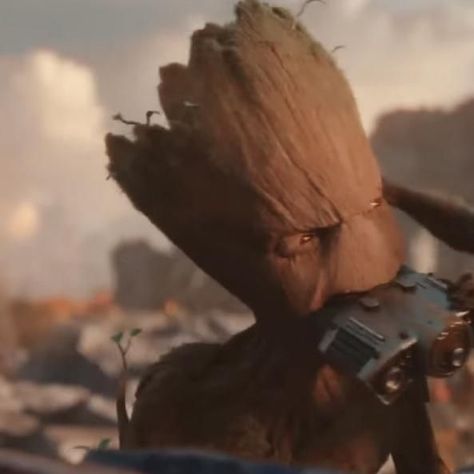 groot and rocket raccoon matching icons. thor: love and thunder trailer matching pfps. Matching Pfps Marvel, Marvel Matching Icons, Christmas Matching Pfps, Groot And Rocket, Christmas Profile Pictures, Marvel Pfp, Asthetic Picture White And Black, Marvel Couples, Thor Love And Thunder