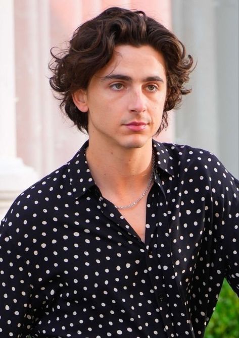 Mens Haircuts Wavy Hair, Nyc April, Haircut For Square Face, Middle Part Hairstyles, Square Face Shape, Boy Cuts, Tousled Waves, Haircut Inspiration, Martin Scorsese