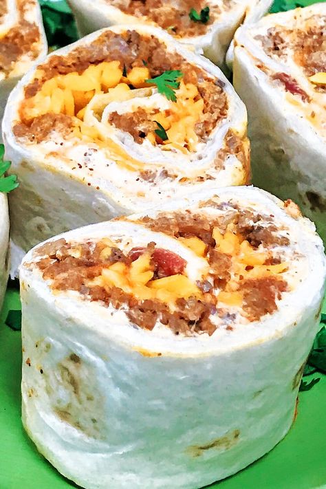 Taco-Pinwheels-Ground-Beef Mini Taco Boats, Chipped Beef Pinwheels, Tailgate Pinwheels, Taco Rollups Appetizers, Taco Meat Appetizer, Taco Pinwheels Easy No Meat, Ground Beef Pinwheels, Appetizer With Ground Beef, Hamburger Appetizers Ground Beef