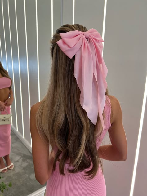 Hair Bows Aesthetic, Rosé Core Aesthetic, Pink Bow In Hair, Bows In Hair, Twenty Fine, Angelina Core, Pink Brunette, Cute Prom Hairstyles, Preppy Hairstyles