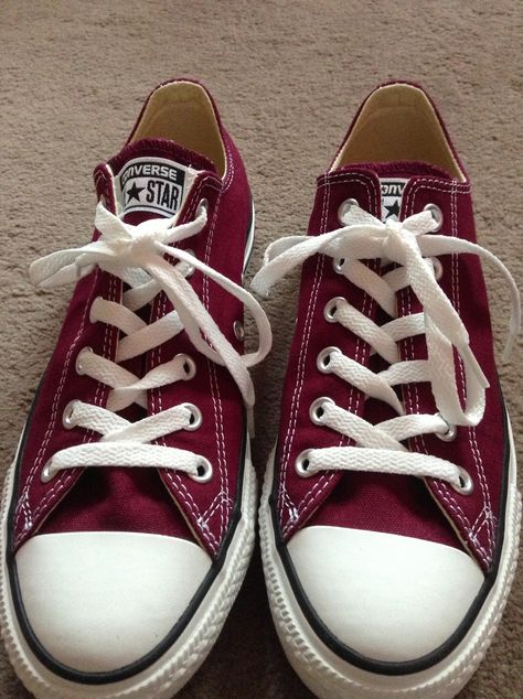 Converse Dark Red Converse, Maroon Converse, Red Converse, Pinterest Closet, Chuck Taylor Sneakers, Shoes Shoes, Loafers For Women, Luxury Shoes, Teen Fashion