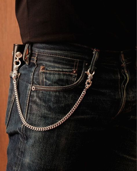 Pants Chain Men, Wallet Chain Outfit Men, Jeans With Chains On The Side, Belt Chains, Chain Outfit, Jeans With Chains, Chain Pants, Pant Chains, Belts Men