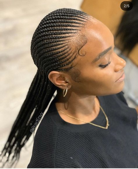 Conrows Lines And Braids 2023, Back Lines Braids, Free Hand Hairstyles, African Women Hair, New Braided Hairstyles, Iconic Hairstyles, Ghana Braids Hairstyles, Corn Rows, Trendy We Fryzurach