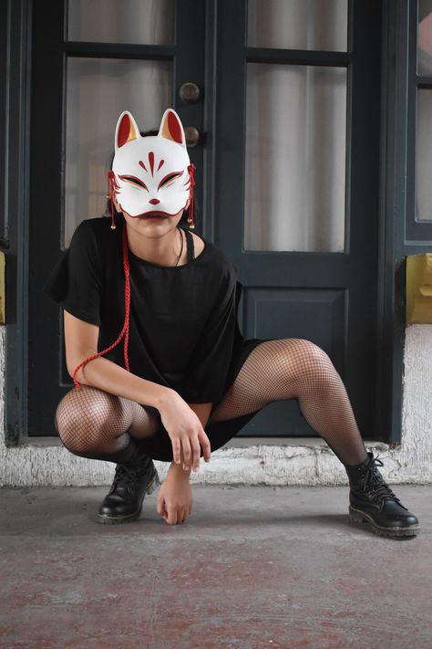 Japan Vibes, Kitsune Mask, Cat Cosplay, Japanese Mask, Romantic Adventures, Japanese Folklore, Cool Masks, Human Poses, Action Poses