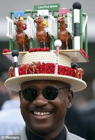 This is just awesome. Best hat we've seen yet.    #kentucky #derby #fashion Crazy Kentucky Derby Hats, Derby Hats Diy, Kentucky Derby Fashion, Snowman Costume, Derby Ideas, Party Make-up, Derby Fashion, Crazy Hat Day, Ky Derby