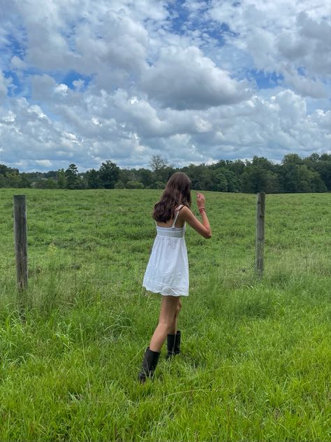 Greta Falcone, Y2k Vintage Aesthetic, Countryside Girl, Spring Aesthetic, Best Seasons, Summer Feeling, Summer Dream, Teenage Dream, Southern Belle