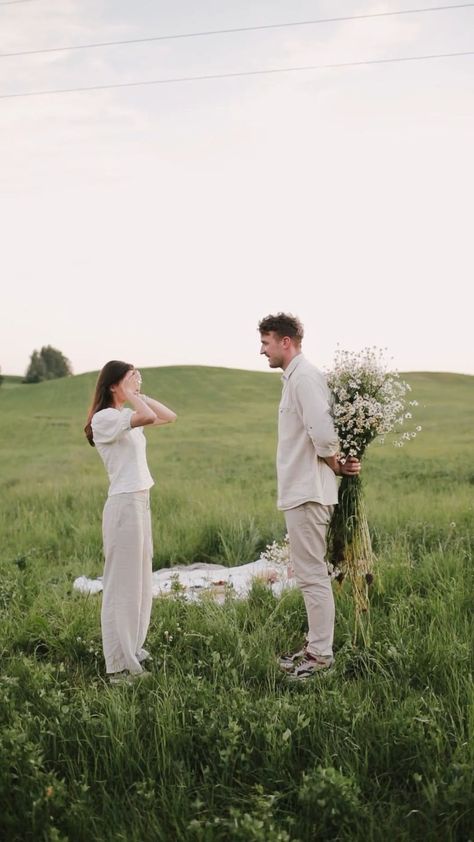 Free stock photos · Pexels Man Proposing, Best Boyfriend, Healthy Relationship Advice, Marriage Proposals, Love Is In The Air, Romantic Quotes, Healthy Relationships, Couple Photography, Relationship Advice