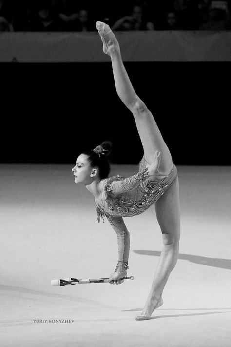 Rhythmic Gymnastics Aesthetic, Gymnastics Aesthetic, Dancer Photography, Gymnastics Photos, Gymnastics Pictures, Dynamic Poses, Rhythmic Gymnastics, World Of Sports, Leotards