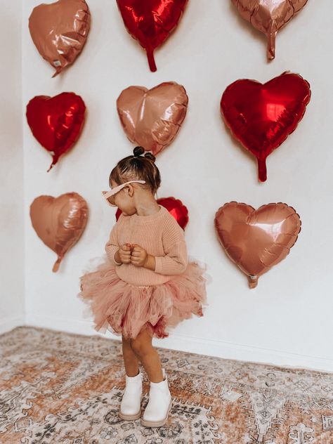 Sibling Valentines Day Photoshoot, Valentine Family Photoshoot, Mommy Daughter Valentine Pictures, Toddler Photoshoot Ideas Indoor, Toddler Valentines Day Pictures, Family Valentines Day Photoshoot, Valentines Pictures, Valentines Photos, Valentine Photoshoot