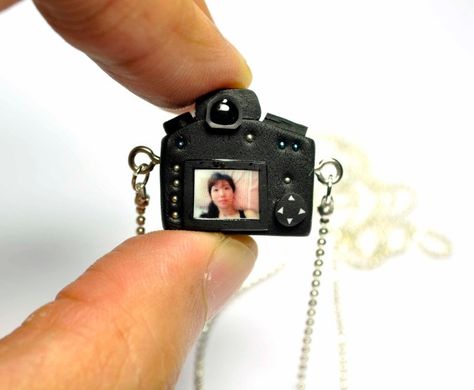 Found on #keep. 💋 Mini Choses, Miniature Camera, Camera Necklace, 50th Bday, Photographer Gifts, Canon 5d, Gifts For Photographers, Miniature Crafts, Mini Things