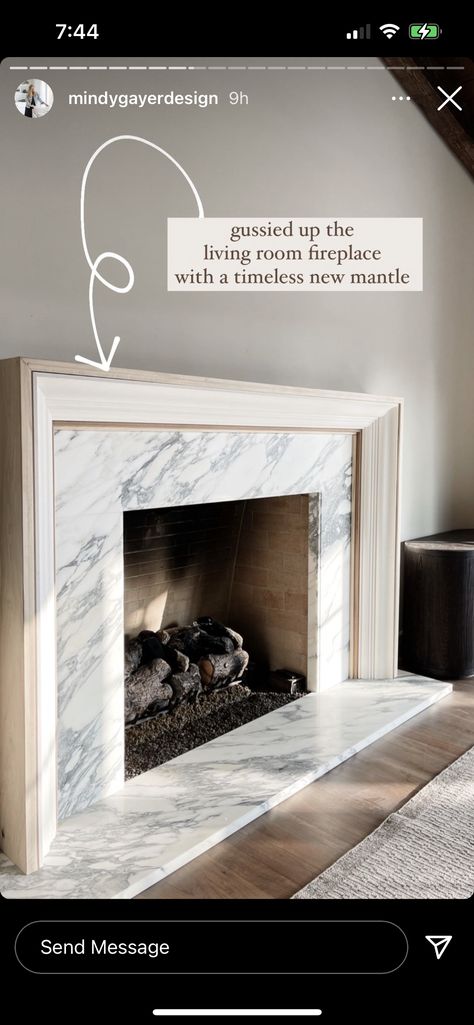 Marble And Plaster Fireplace, Marble Chimney Living Rooms, Pictures Next To Fireplace, Modern Marble Fireplace Surround, Fireplace Ideas Transitional, Transitional Fireplace Surround, Marble Fireplace Ideas Modern, Fairplace Ideas, Diy Modern Fireplace Surround