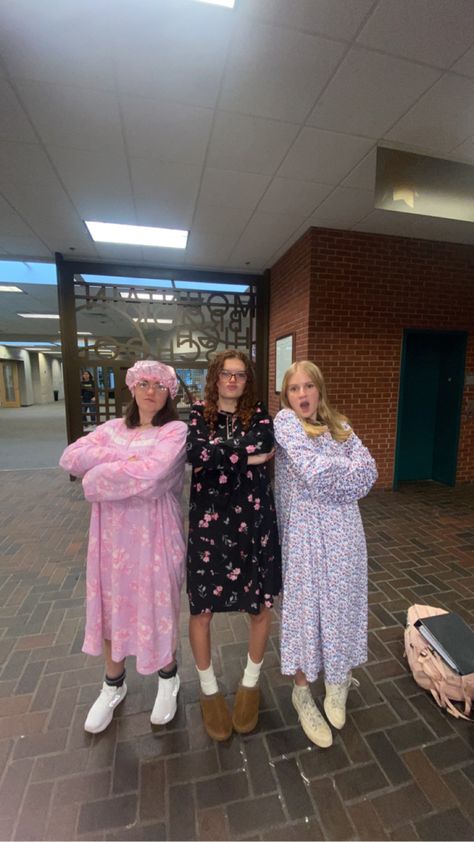 Kindergarten Day Spirit Week High School, Senior Citizens Day Spirit Week, Spirit Week Highschool, Senior Citizen Day Spirit Week, Spirit Week Ideas Highschool, Senior Citizen Day, Senior Week, Spirit Days, Spirit Week Outfits