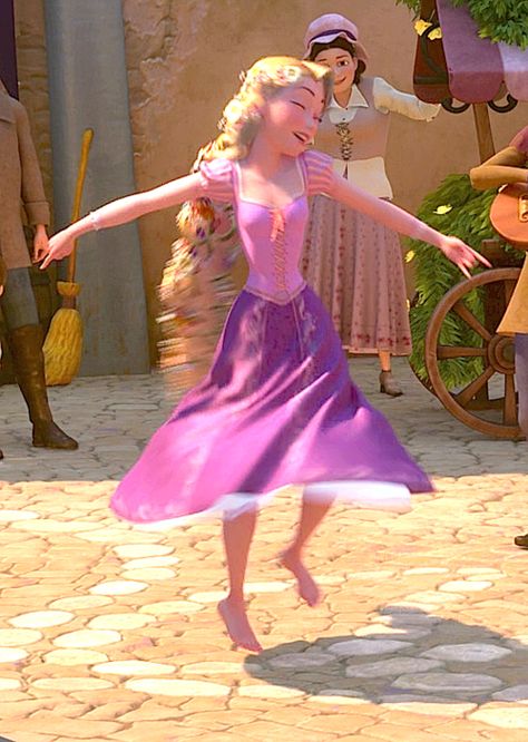 Kingdom Dance :) Flower Gleam And Glow, Tangled Aesthetic, Tangled Wallpaper, Rapunzel And Flynn, Rapunzel And Eugene, I See The Light, Rapunzel Tangled, Cute Disney Pictures, Flynn Rider