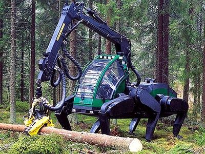 What's scarier than a wood chipper? A walking tree harvester. Logging Equipment, 3d Street Art, Hydraulic Cylinder, Future Tech, 3d Modelle, Heavy Machinery, Cool Tech, Construction Equipment, Farm Equipment