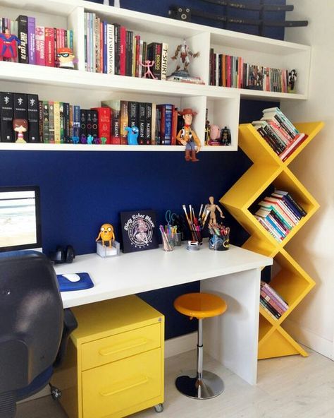 H Study Table Designs, Apartment Storage, Study Room Design, Study Room Decor, Bookshelves Diy, Trendy Bedroom, Trendy Home, A Desk, Home Library