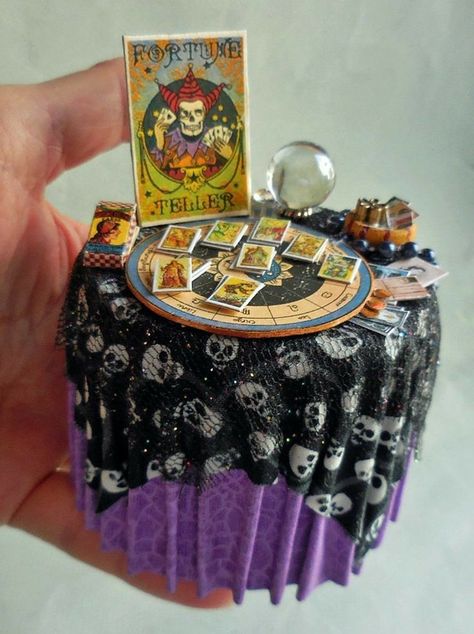 Fortune Teller Party, Fortune Teller Table, Goth Dollhouse, Witches Shop, Halloween Fortune Teller, Haunted House Diy, Tarot Board, Dollhouse Halloween, Haunted Doll