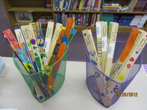 Simply Destiny: Shelf Markers for Kids School Library Organization, School Library Lessons, Library Orientation, Elementary Librarian, School Library Displays, Paint Stirrers, Library Labels, Teaching Classroom Management, Elementary School Library