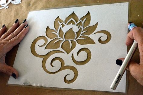 Lotus Stencil, Diy Stencil Patterns, Stencils Printables Templates, Water Lotus, Stencil Patterns Templates, Fabric Paint Diy, Stencil Fabric, Stencil Printing, Fabric Paint Designs