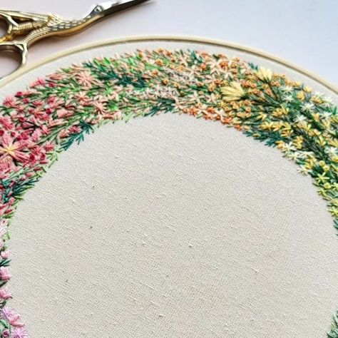 Famke on Instagram: "🌈Pretty in Pastel🌈 - 20cm
Added to the sh0p (StudioFamke 🔗 in profile)
.
.
.
#handmade #pastel #rainbow #wreath #embroidery #flowers #nature" Pastel Embroidery, Embroidery Textiles, Weaving Embroidery, Rainbow Wreath, Wreath Embroidery, Flowers Nature, Pastel Rainbow, Embroidery Flowers, Wreath