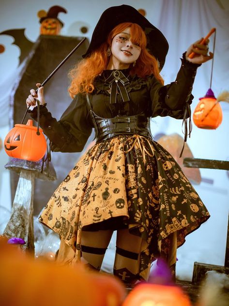 Skeleton Pattern, Gothic Skirt, Halloween Gothic, Female Pose Reference, Witch Outfit, Figure Poses, Poses References, Pose Reference Photo, Female Poses