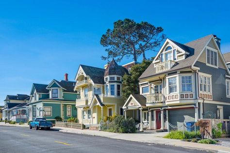 Small Towns In California, Harbor Town, East Coast Road Trip, Pacific Grove, Seaside Cottage, Booking Hotel, Historical Architecture, Beach Town, Pacific Coast