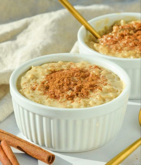 Vegan Rice Pudding - Veggie World Recipes Vegan Coconut Rice, Dairy Free Rice Pudding, Vegan Rice Pudding, Coconut Rice Pudding, Rice Recipes Vegan, Rice Pudding Recipes, Vegan Rice, Yummy Desserts Easy, Vegan Coconut