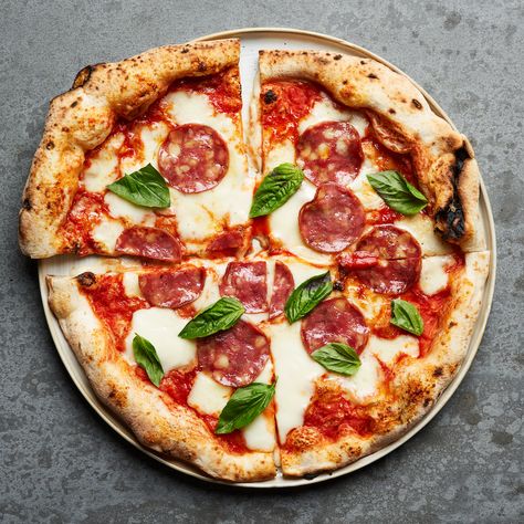 Spicy Salami and 3-Cheese Pizza 02 Pizza Recipes With Salami, Salami Pizza Recipes, Three Cheese Pizza, Pizza Salami, Basil Pizza, Spicy Pizza, Salami Pizza, Marion's Kitchen, Pizza Ideas