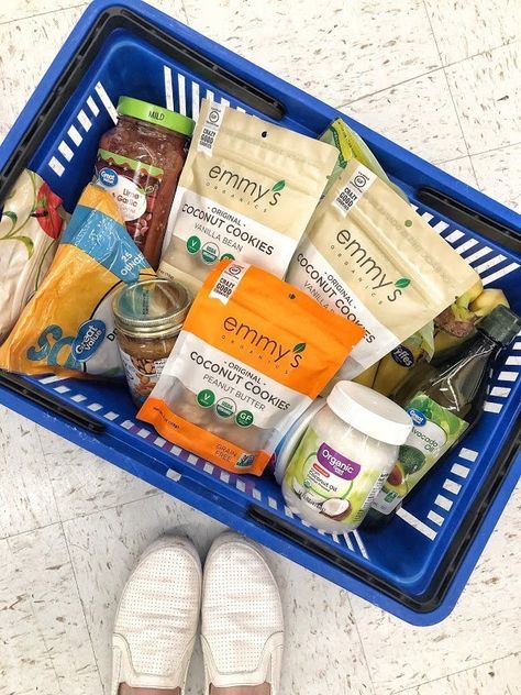 a basket of pantry items from walmart Organic Snacks At Walmart, Snacks At Walmart, Walmart Recipes, Healthy Food Products, Banana Oatmeal Recipe, Healthy Foods To Buy, Erin Lives Whole, Healthy Food Logo, Healthy Food Alternatives