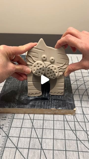 Shayne Berlin on Instagram: "This year marks 30 years since I started teaching ceramics. I’ve taught over 1000 students of all ages, and have loved every single class. 

From children to seniors, the common thread has always been the clear joy that working with clay brings to people. That’s why I got hooked on teaching. 

To commemorate these three decades of teaching, I’ll be sharing my 30 favourite ceramics projects that I’ve taught in classes. I’ll start with #30 and work my way down to my absolute favourite, #1 ceramics teaching project. 

I hope you enjoy these videos. Here’s #30! ❤️

#theclaymat #ceramics #pottery #clay #ceramicart  #design #teachingprojects #porcelain  #handmadeceramics #handmadepottery #ceramicsculpture #potterytools #claytools" Clay Wall Art Diy Ideas, Hand Building Clay Ideas, Kids Ceramics Projects, Ceramic Cats Sculpture, Easy Ceramics Ideas Pottery, Clay Art Projects Sculpture, Kids Pottery Projects, Small Pottery Ideas, Kids Pottery Ideas