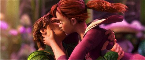 Nod And Mk, Cartoon Kiss Gif, Epic Movie 2013, Epic Animated Movie, Disney Kiss, Movie Kisses, Dreamworks Characters, Kiss Gif, Blue Sky Studios