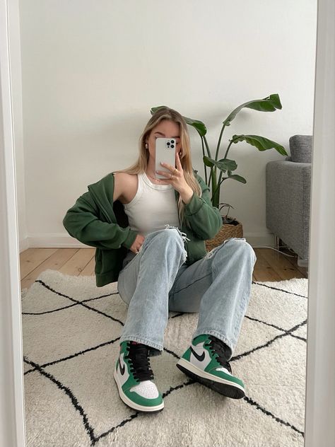 Wearing a cool outfit with Nike Air Jordan sneakers. Green outfit inspiration. Hoodie and sneakers Green Jordan Outfit Women, University Jordan 1 Outfit, Jordan 1 Green Outfit, Gorge Green Jordan 1 Outfit, Jordan 1 Lucky Green Outfit, Outfits With Jordans Women, Green Nike Shoes Outfit, Green Nike Outfit, Lucky Green Jordan 1 Outfit