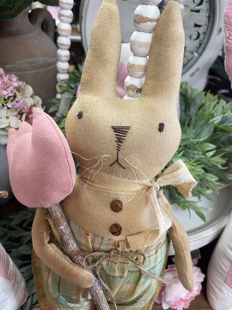 Primitive Bunny, Coloring Eggs, Easter Decor, Chester, Easter Baskets, Easter Crafts, Home Accents, Craft Ideas, Easter