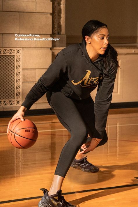 Girls Basketball Clothes, Candace Parker, Basketball Clothes, Female Pose Reference, Basketball Girls, National Basketball Association, Wnba, Womens Basketball, Female Poses