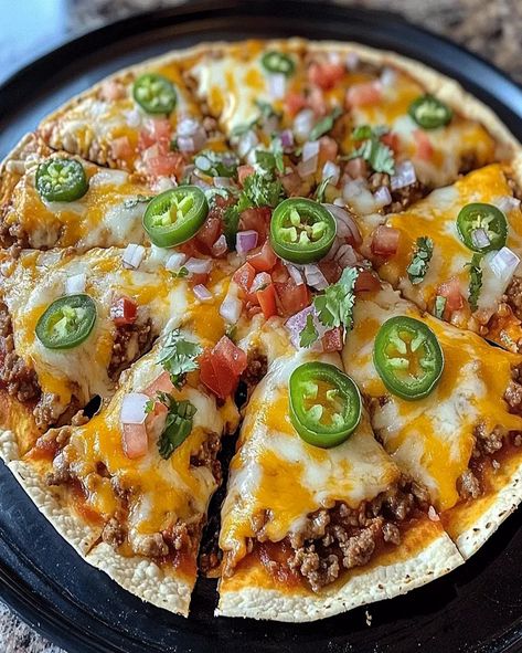 Mexican Tortilla Pizza, Pioneer Woman Mexican Pizza, Deep Dish Tortilla Pizza, Refried Bean Recipes Meals, Healthy Mexican Pizza, Mexican Pizza Taco Bell, Homemade Mexican Pizza, Ground Beef Refried Beans, Homemade Taco Pizza