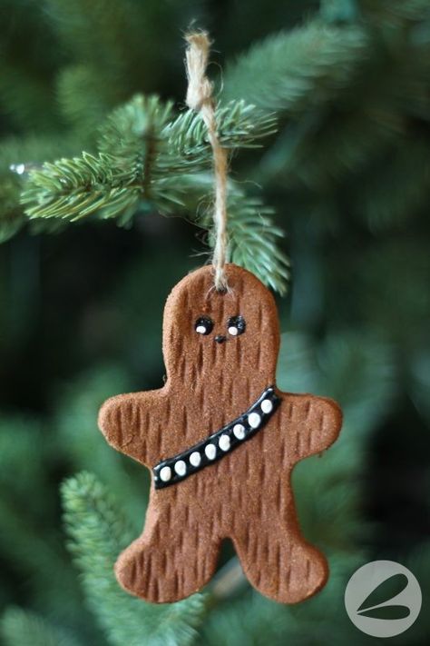 Cinnamon Christmas Ornaments, Star Wars Christmas Tree, Cinnamon Christmas, Nerdy Christmas, Geek Christmas, Cinnamon Ornaments, Disney Christmas Decorations, Geeky Craft, Nerd Crafts