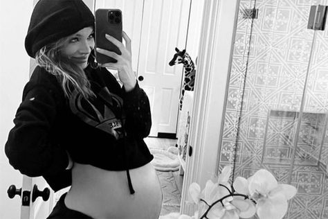 Alyssa Scott Asks for 'Delivery Energy' Ahead of Birth of 2nd Baby with Nick Cannon — His 12th Poses With Daughter, Lanisha Cole, Alyssa Scott, Christmas Card Photos, Red Fitted Dress, Pregnant Model, Nick Cannon, Beautiful Prayers, Baby On The Way