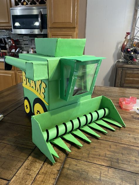 John Deere Valentine Box Ideas, Combine Valentine Box Ideas, Construction Valentine Box Ideas, Tractor Valentines Boxes, Farm Valentines Box Ideas, Tractor Valentine Box Ideas, Combine Costume, Valintine Box Ideas, Truck Valentines Boxes