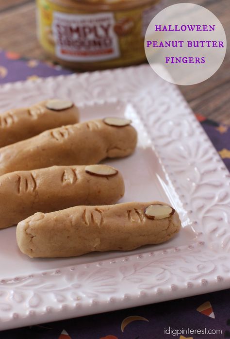 Halloween Peanut Butter Fingers on MyRecipeMagic.com Snacks For Kids To Make, Witch Finger Cookies, Chocolate Drop Cookies, Finger Cookies, Pretzel Treats, Peanut Butter Fingers, Butter Fingers, Diy Easy Recipes, Peanut Butter Pretzel