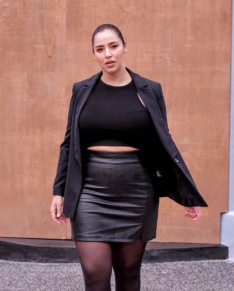 Jada Sezer, Why Do People, People Standing, Classic Elegant, Wearing Black, Tell Me, Leather Skirt, How To Wear, Black