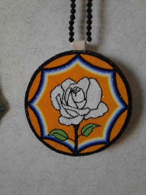 Native Beaded medallion by Lennis Denny Beaded Medallion Necklace, Flower Beadwork, Native Bead Work, Bead Painting, Indigenous Beadwork, Beaded Medallion, Native Beading Patterns, Native Women, Native Beading