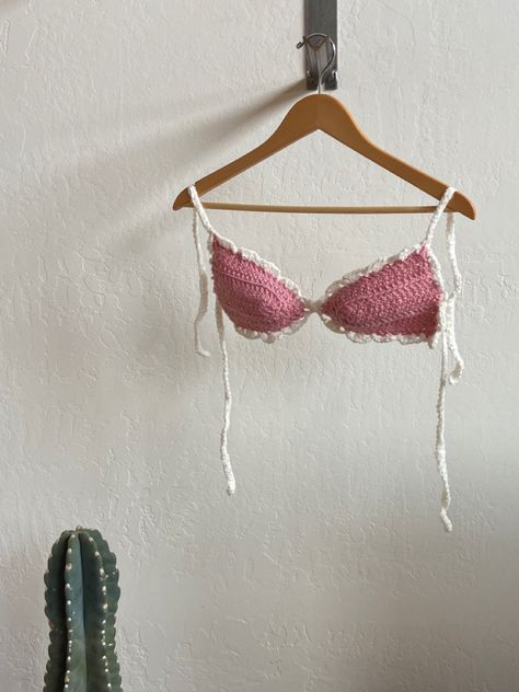 Star Bra Crochet, Crochet Bikinis Boho, Crochet Bikinis Free Patterns, Raven Crochet, Crochet Rave, Crochet Ruffles, Lingerie Crochet, Bra Crochet, Coquette Crochet