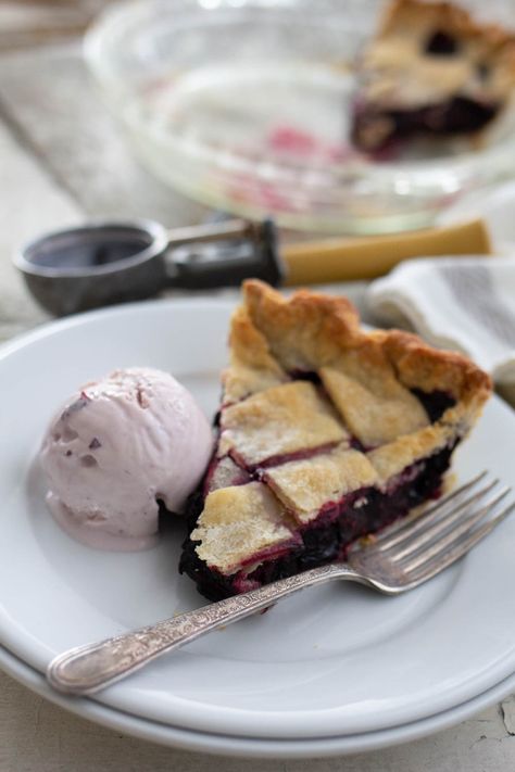 Frozen Mixed Berry Pie, Saskatoon Pie, Saskatoon Berry Recipe, Saskatoon Berry Pie, Berry Pie Recipe, Triple Berry Pie, Mixed Berry Pie, Saskatoon Berry, Summer Baking