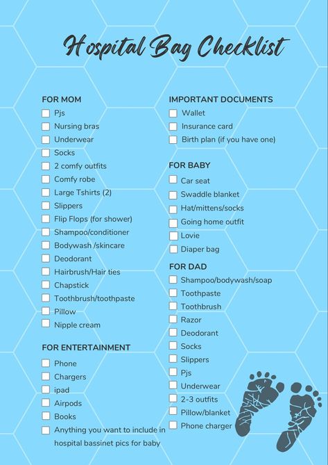 A printable hospital bag packing checklist that is a great tool for soon-to-be-moms! Would make a cute shower gift. Labour Bag Checklist, Pregnancy First Trimester Tips, Labor Bag Checklist, Birth Hospital Bag, Baby Checklist Newborn, Baby Hospital Bag Checklist, First Trimester Tips, Labor Bag, Hospital Bag For Mom To Be