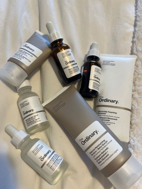 The ordinary, skincare, self care, bundle, spa day, love yourself, skin, clean girl, it girl Clean Girl Skincare, Skincare Night Routine, Skincare Bathroom, Night Routine Skincare, Bathroom Skincare, The Ordinary Skincare Guide, Layer Skincare, Ordinary Skincare, Good Skincare