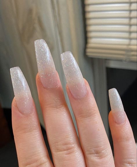 White Nails Pink Gems, Sparley White Nails, White Nails Acrylic With Glitter, White Nails Sparkle, White Glitter Acrylic Nails, Milky White Glitter Nails, Sparkly White Nails, Milky White Nails With Glitter, Silver And White Nails