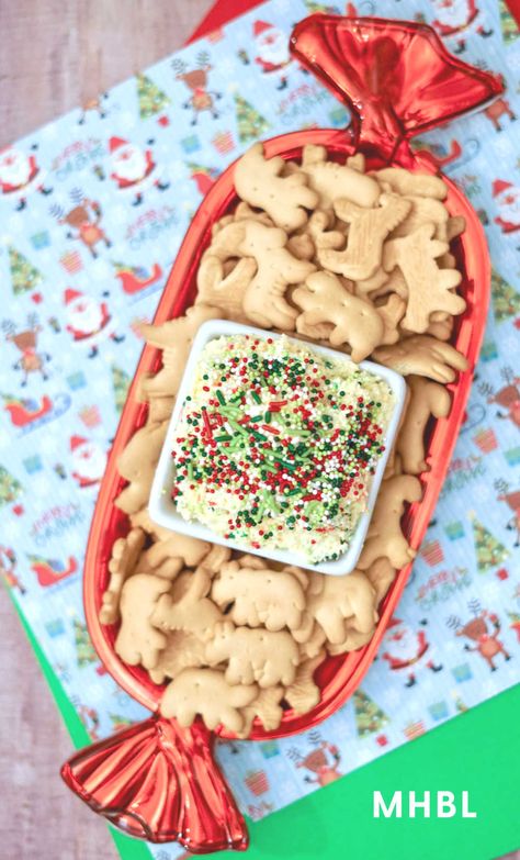 Holiday Desserts Christmas Cake, Cake Mix Dip, Holiday Dessert Recipes Easy, Easy Holiday Dessert, Cake Batter Dip, Easy Dessert Recipes Christmas, Delicious Holiday Desserts, Holiday Desserts Christmas, Christmas Cakes Easy